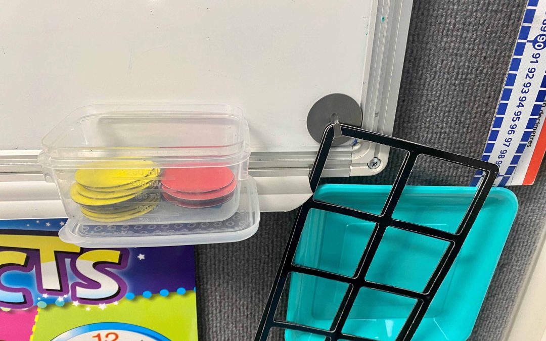 Array of magnetic dots – storage Decor 250ml
